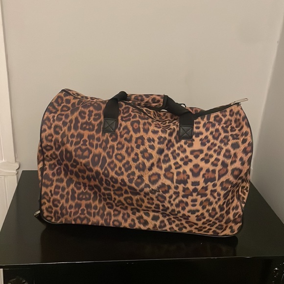 STEVE MADDEN LUGGAGE SUITCASE WHEELED DUFFLE BAG - Picture 5 of 5